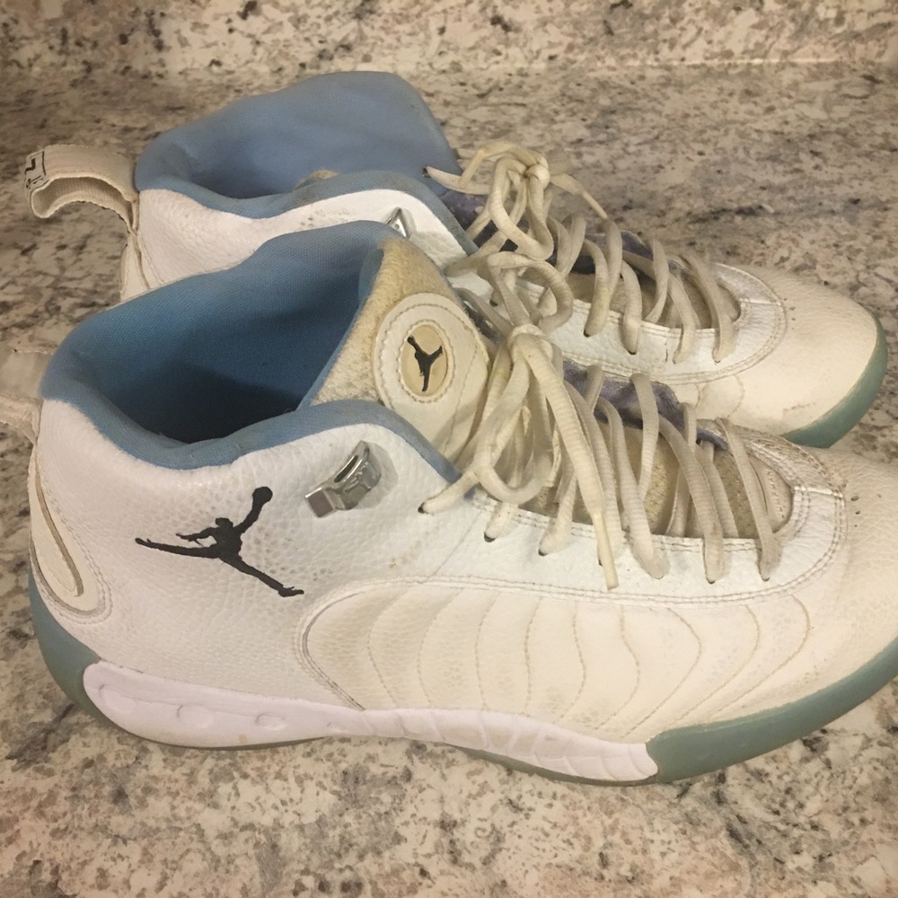 Unc Jordan jump man size 12